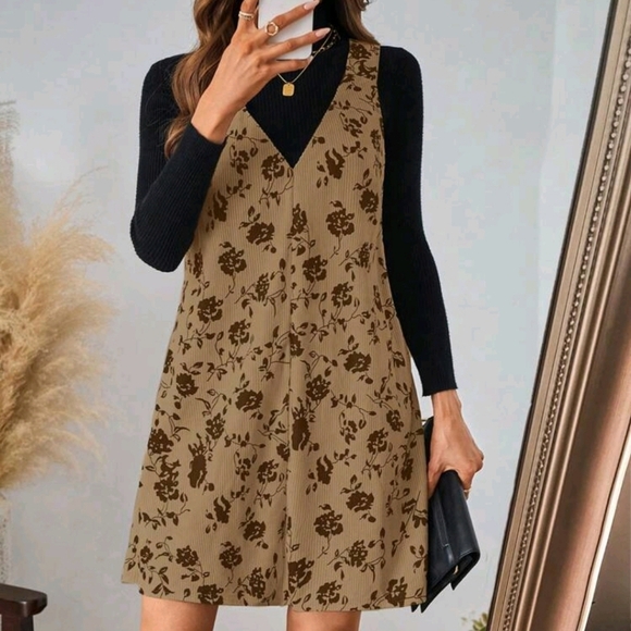 Dresses & Skirts - Black Patterned Corduroy Women's Pinafore Dress